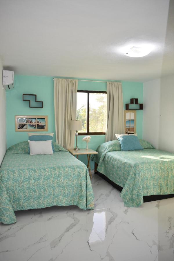 Flamingo Paradise Front By Cielo Maya Cancún Exterior foto